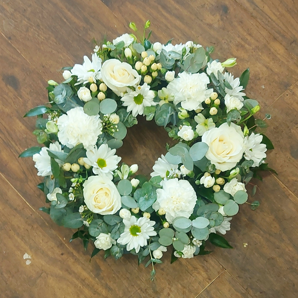 Classic Wreath in White